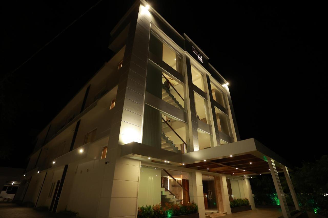 The Gold Hotel Palakkad Extérieur photo