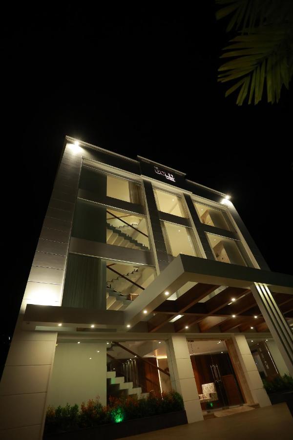 The Gold Hotel Palakkad Extérieur photo