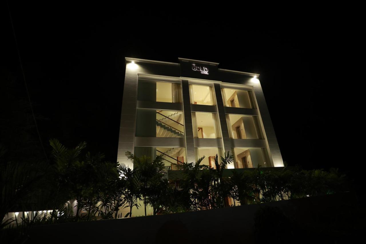 The Gold Hotel Palakkad Extérieur photo