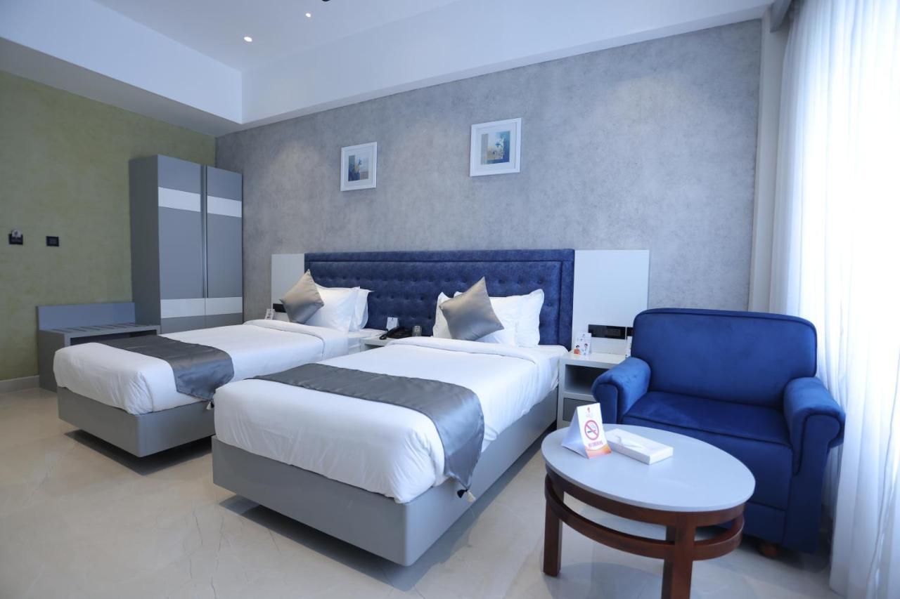 The Gold Hotel Palakkad Extérieur photo